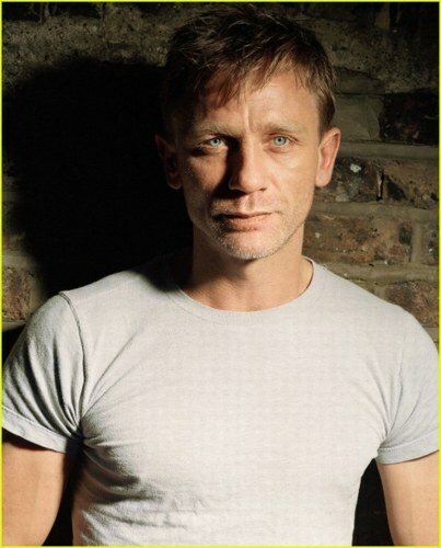 Daniel-Craig-Tee-Shirt.jpg